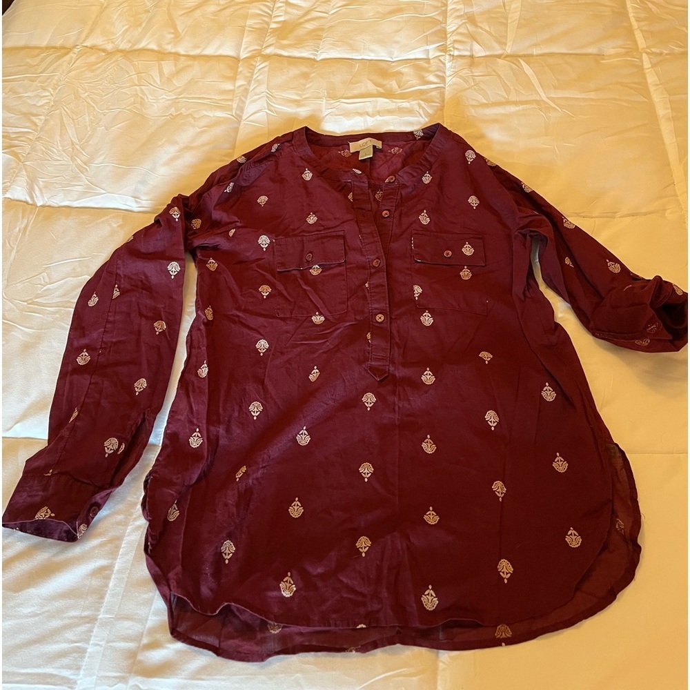 Loft/women’s blouse, maroon and beige, size S